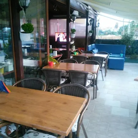 Marina Pansiyon&cafe Çeşme