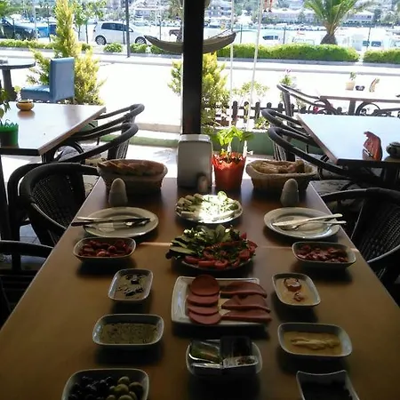 Rum i privatbostad Marina Pansiyon&cafe *